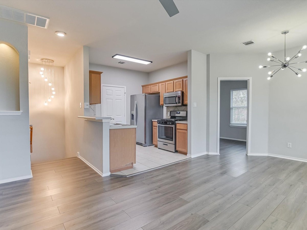 Primary bedroom at 1481 E Old Settlers Blvd Unit #1801 - 2 bed 2 bath home