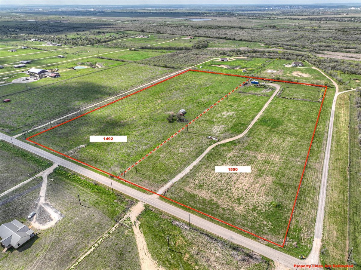 View 1492 Scull RD in B & G FULCHER 1492 Scull RD - property photo 1 - Luxury lot in B & G FULCHER, San Marcos, TX