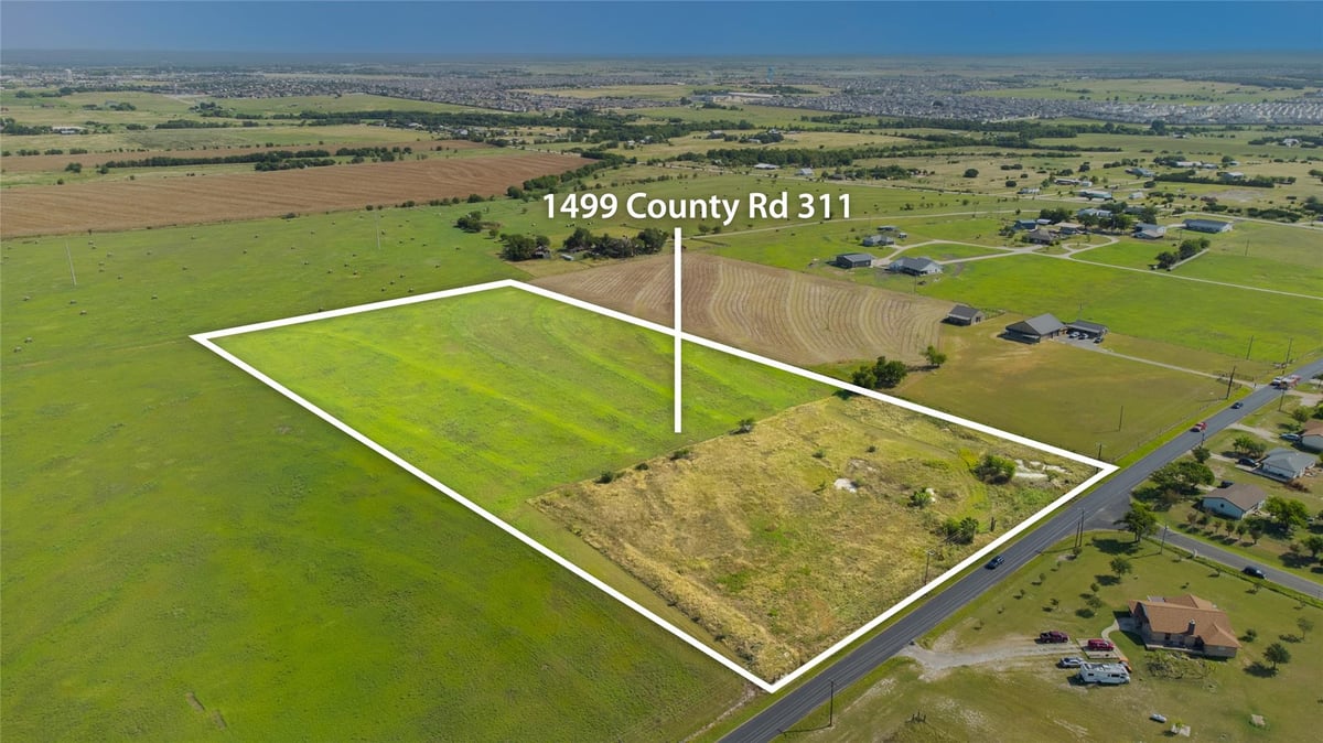 View 1499 CR 311 Dr in Carouthers J Sur 1499 CR 311 Dr - front exterior - Luxury lot in Carouthers J Sur, Jarrell, TX