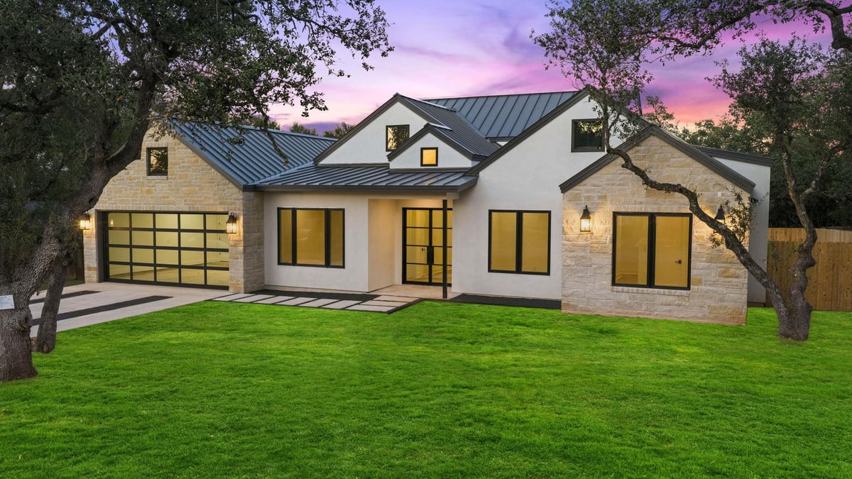 View 15 Champion CIR in Woodcreek Sec 2 15 Champion CIR - property photo 1 - Luxury home in Woodcreek Sec 2, Wimberley, TX