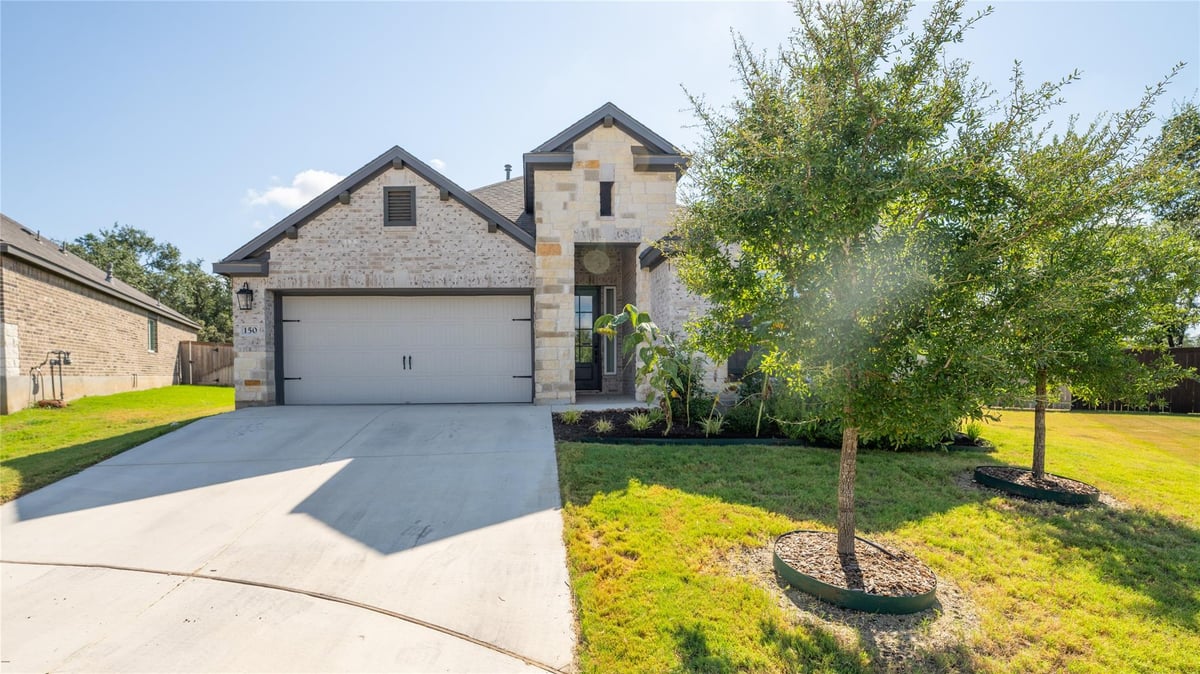 Living area at 150 Angel Oak Way - 3 bed 2 bath home