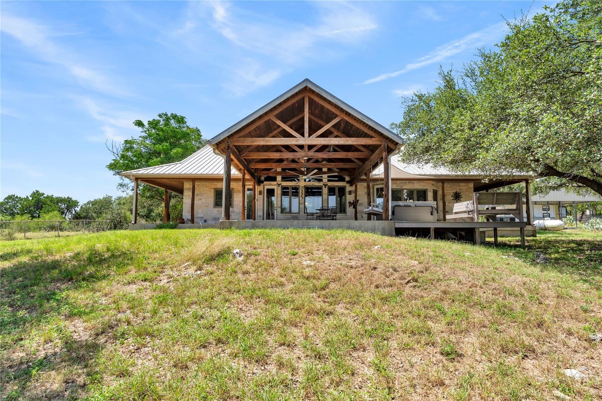 150 Pecan 2 - front exterior - Luxury home in Pecan Branch, Florence, TX
