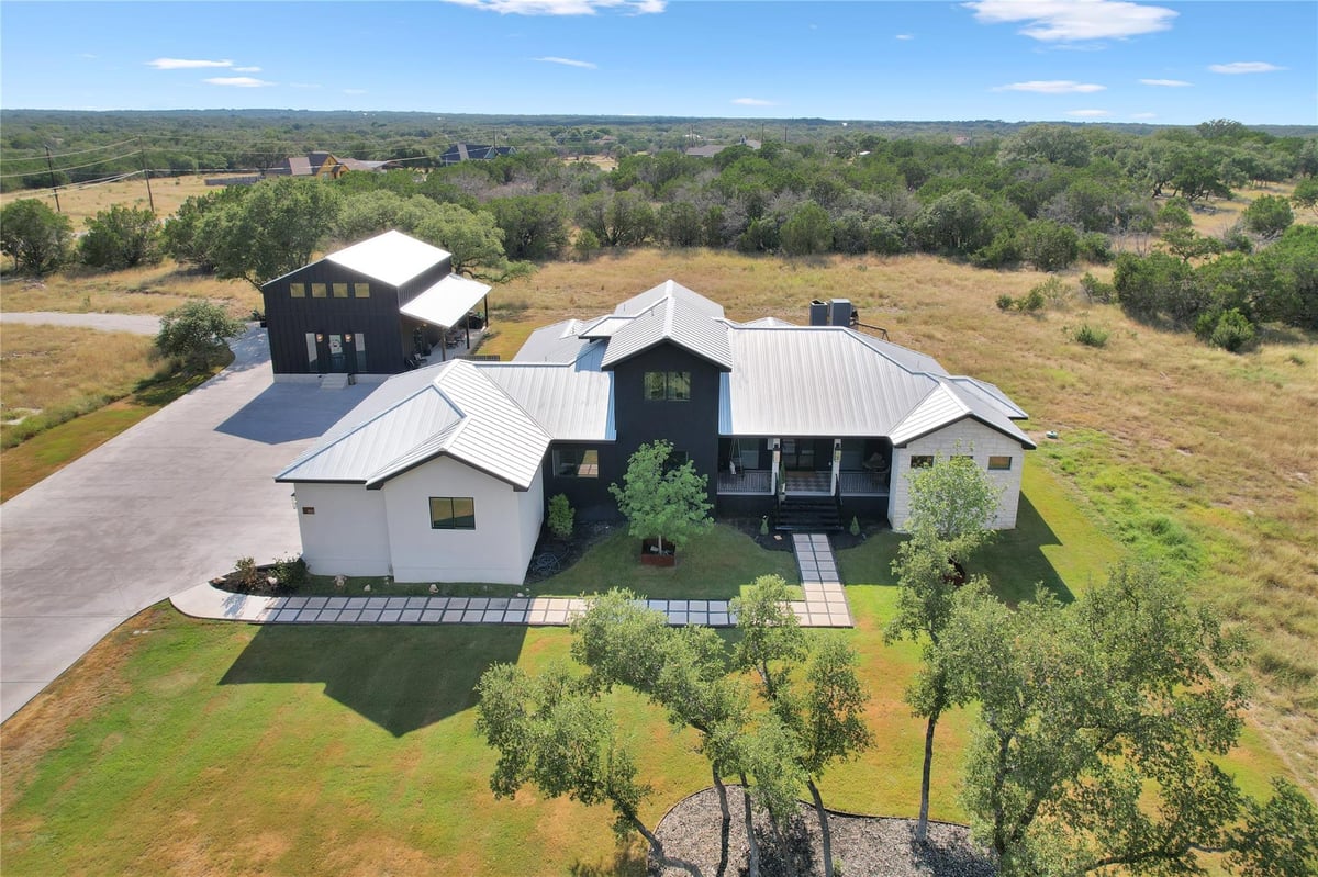 View 150 Wandering Oak Cir in Wandering Oaks 150 Wandering Oak Cir - front exterior - Luxury home in Wandering Oaks, Burnet, TX