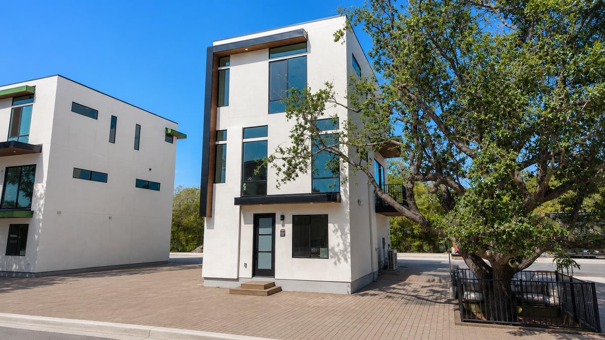 View 1500 Arid WAY Unit #1014 in Sonora 1500 Arid WAY Unit #1014 - front exterior - Luxury home in Sonora, Austin, TX