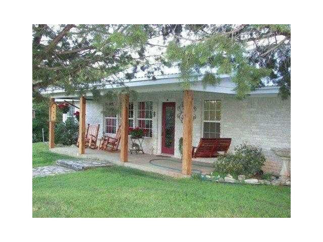 View 1500 Farm to Market 1494 1500 Farm to Market 1494 - front exterior - Luxury home in Lampasas, TX