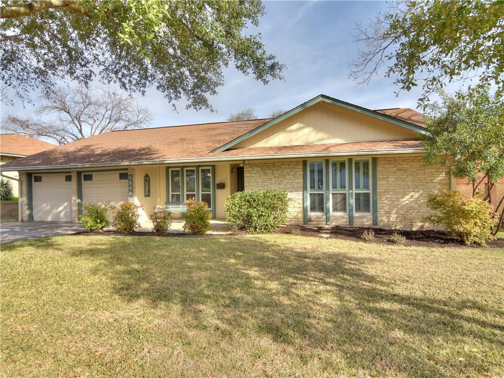 View 1500 Thornridge Rd in Quail Creek West Ph 02 Sec 01 1500 Thornridge Rd - front exterior - Luxury home in Quail Creek West Ph 02 Sec 01, Austin, TX