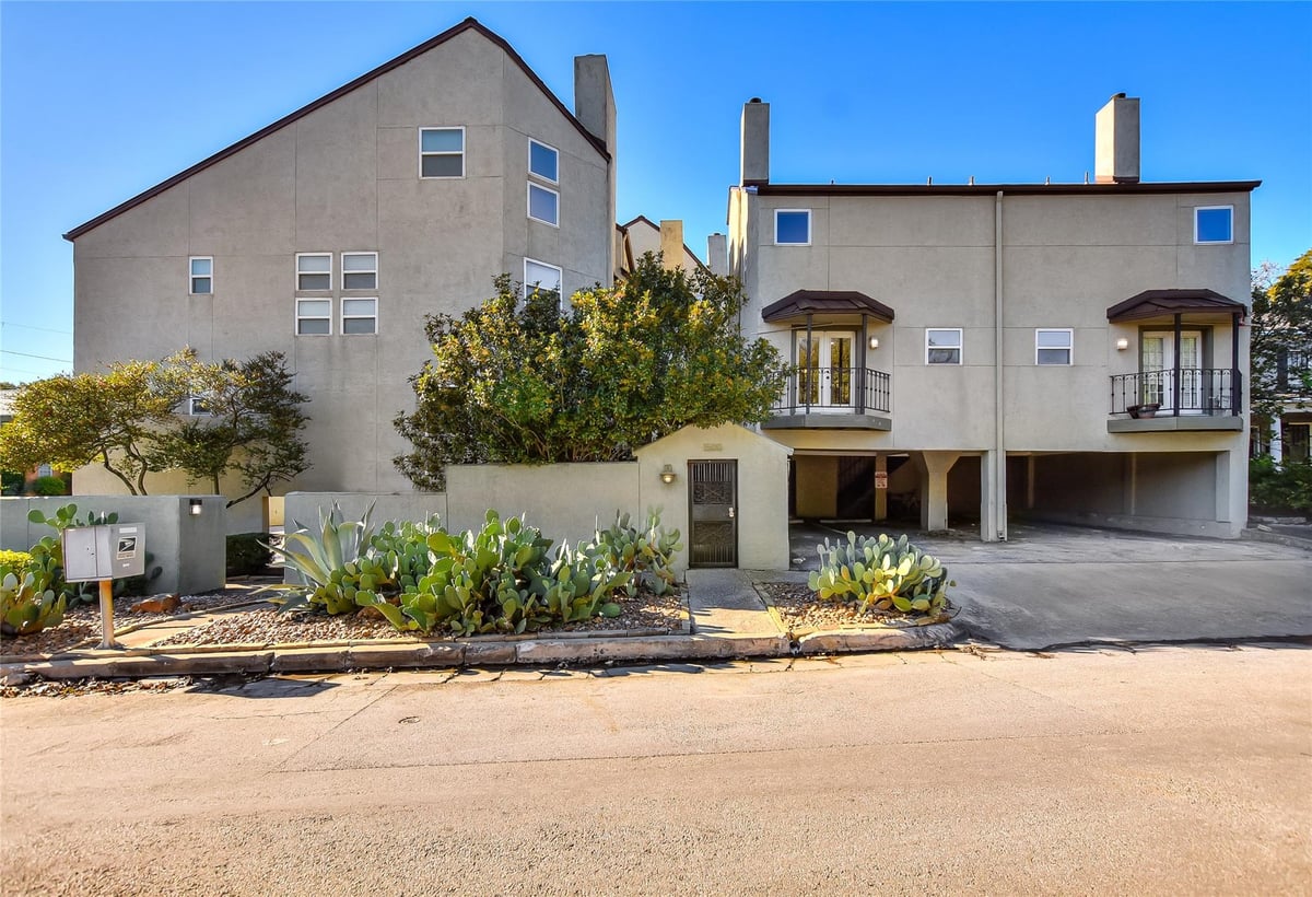 View 1500 Woodlawn BLVD Unit #201 in Woodlawn Place Condo 1500 Woodlawn BLVD Unit #201 - property photo 1 - Luxury home in Woodlawn Place Condo, Austin, TX