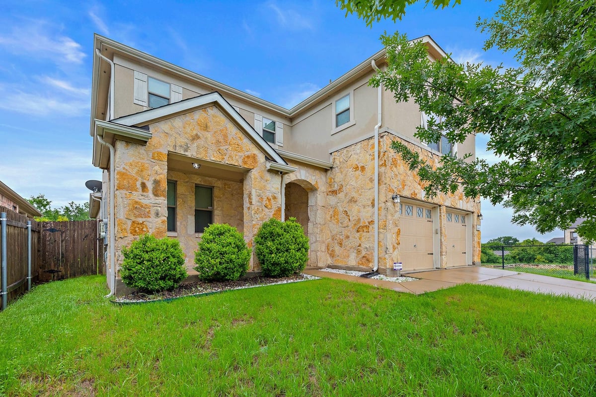 View 1501 Arial DR in Retreat At Tech Ridge Sec 2 Th 1501 Arial DR - property photo 1 - Luxury home in Retreat At Tech Ridge Sec 2 Th, Austin, TX