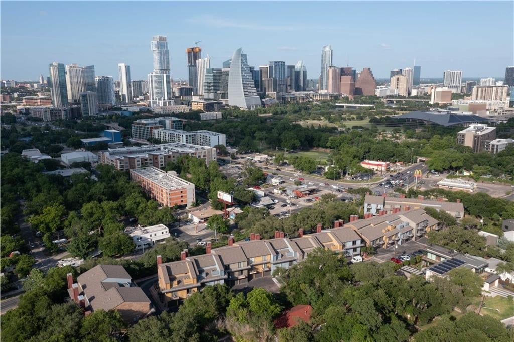 View 1501 Barton Springs RD Unit #232 in Talisman Condo Amd 1501 Barton Springs RD Unit #232 - front exterior - Luxury home in Talisman Condo Amd, Austin, TX