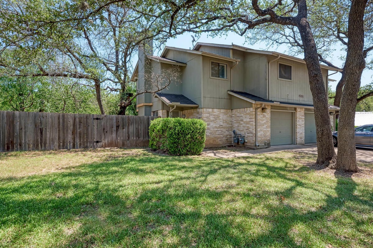 View 1501 Terrapin CT Unit #A in Beecave Woods Sec 02-A 1501 Terrapin CT Unit #A - property photo 1 - Luxury home in Beecave Woods Sec 02-A, Austin, TX