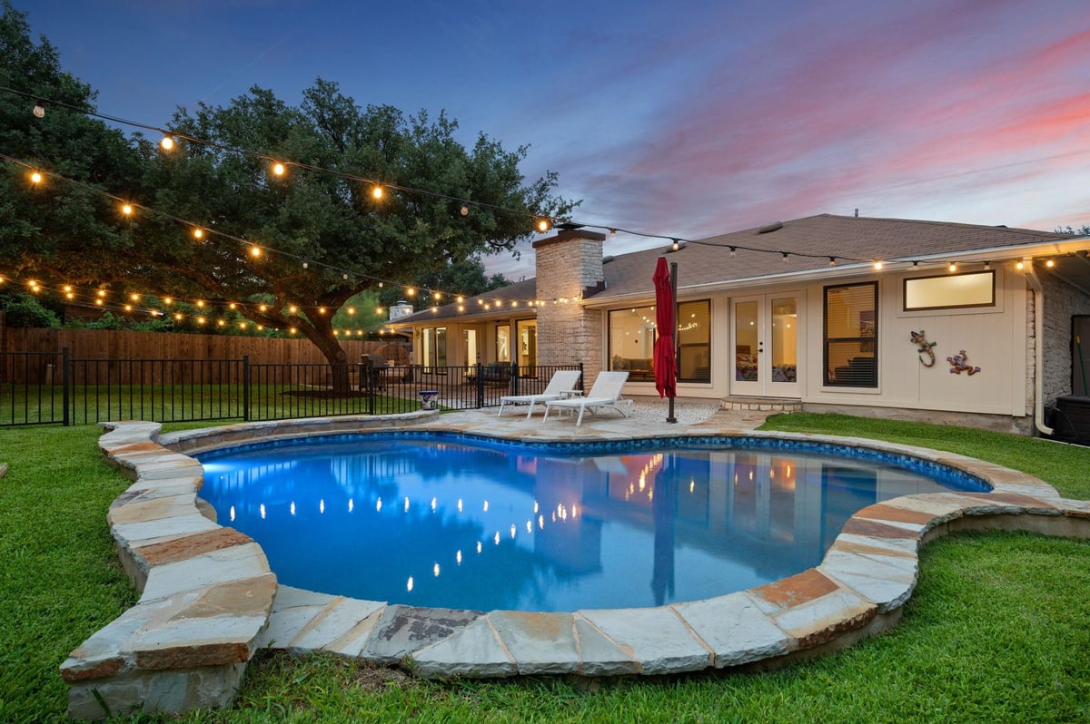 View 1502 Barn Swallow DR in Woodhaven 1502 Barn Swallow DR - property photo 1 - Luxury home in Woodhaven, Austin, TX