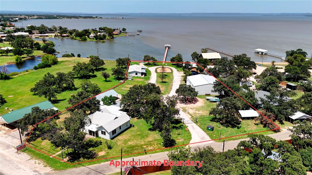 View 1504 Ranch Road 261 in none 1504 Ranch Road 261 - front exterior - Luxury home in none, Buchanan Dam, TX