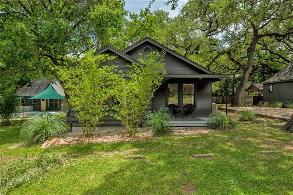 View 1505 Drake Ave in Travis Heights 1505 Drake Ave - front exterior - Luxury home in Travis Heights, Austin, TX