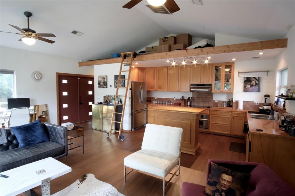 View 1505 Juliet ST Unit #B in Okie Heights 1505 Juliet ST Unit #B - property photo 1 - Luxury home in Okie Heights, Austin, TX