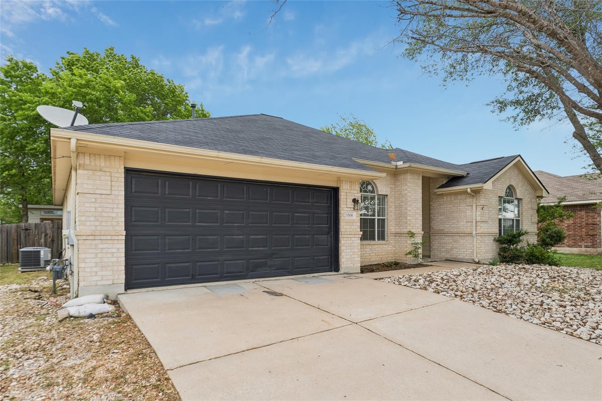 Kitchen at 1506 Cosmos Way - 3 bed 2 bath home