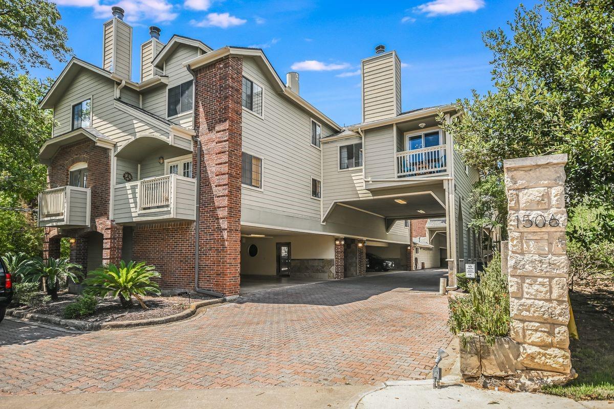 1506 Forest TRL Unit #103 - front exterior - Luxury home in Forest Oaks Condo, Austin, TX