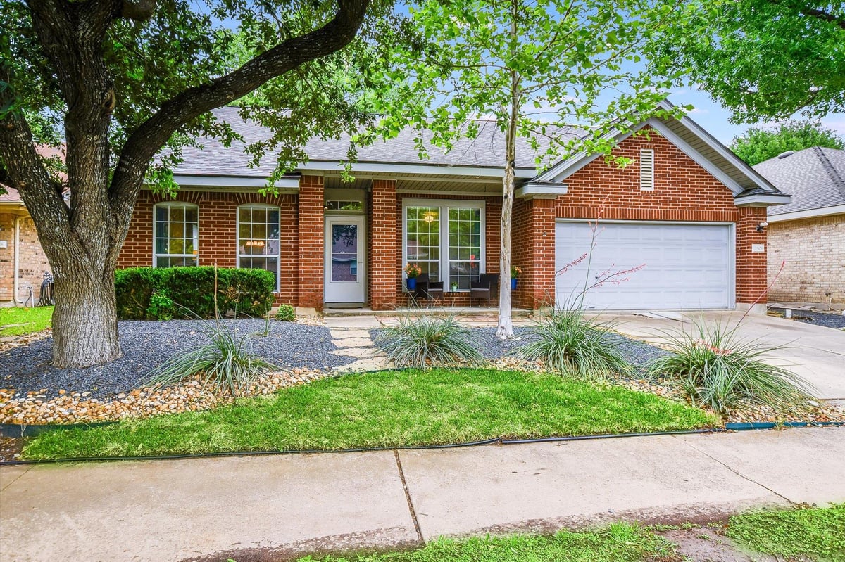 View 1506 Suzi Ln in North Park Sec 01 1506 Suzi Ln - front exterior - Luxury home in North Park Sec 01, Pflugerville, TX