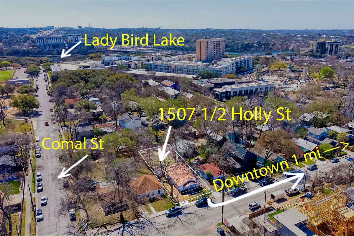 View 1507 1/2 Holly St in Free & Williams 1507 1/2 Holly St - front exterior - Luxury lot in Free & Williams, Austin, TX
