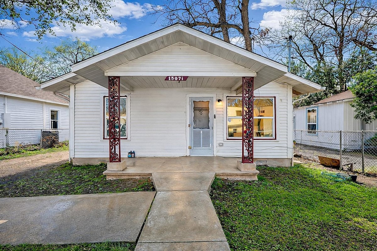 Primary bedroom at 1507 1/2 Holly St - Free & Williams, Austin, TX