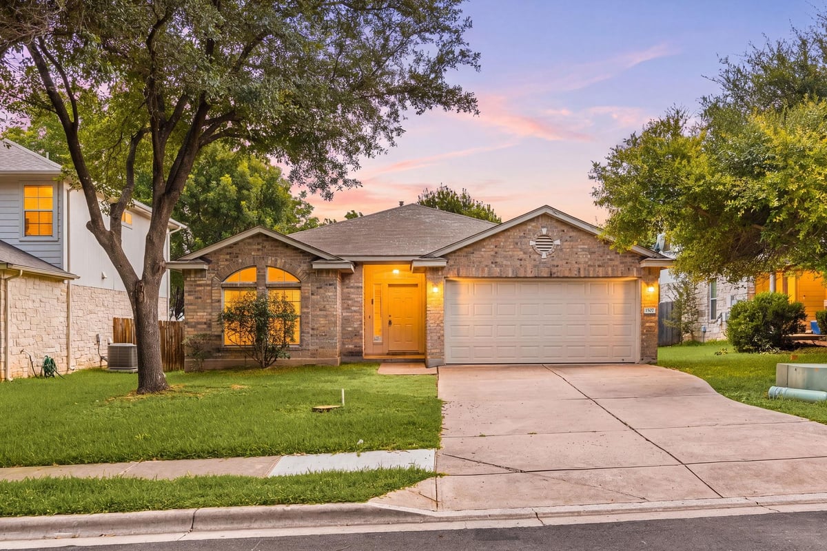 1507 Fort Lloyd PL - front exterior - Luxury home in Round Rock Ranch Ph 01 Sec 03B, Round Rock, TX