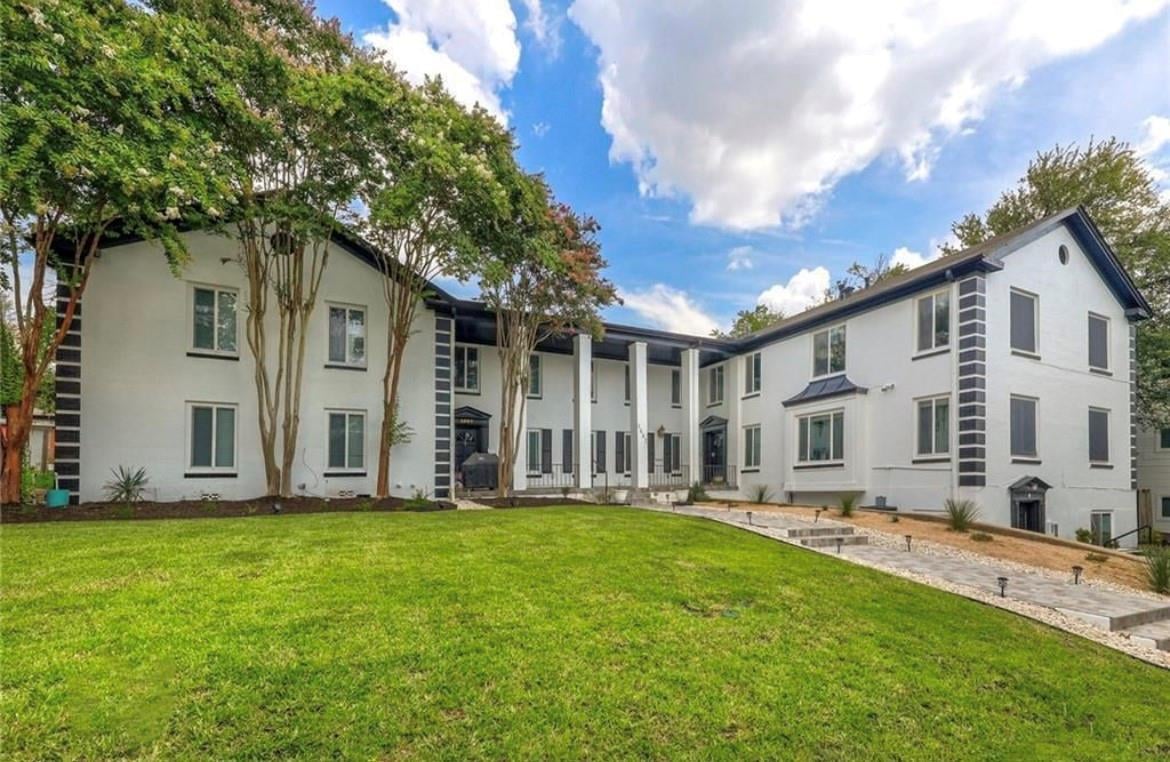 View 1507 Pease RD Unit #7 in Enfield C 1507 Pease RD Unit #7 - property photo 1 - Luxury home in Enfield C, Austin, TX