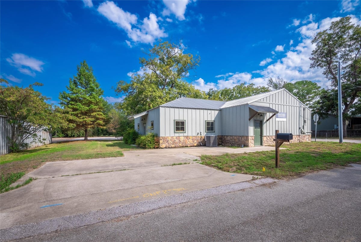 View 1508 Cypress ST in Bastrop 1508 Cypress ST, photo 1 of 40, Bastrop, Bastrop, TX