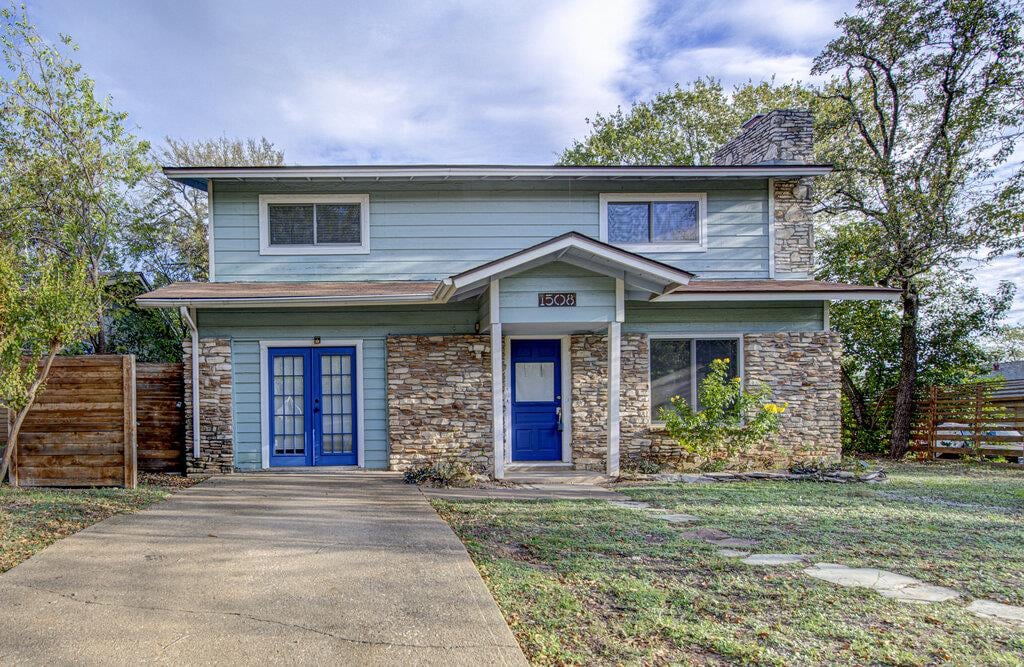 View 1508 Grayford DR in Southridge West 1508 Grayford DR - property photo 1 - Luxury home in Southridge West, Austin, TX