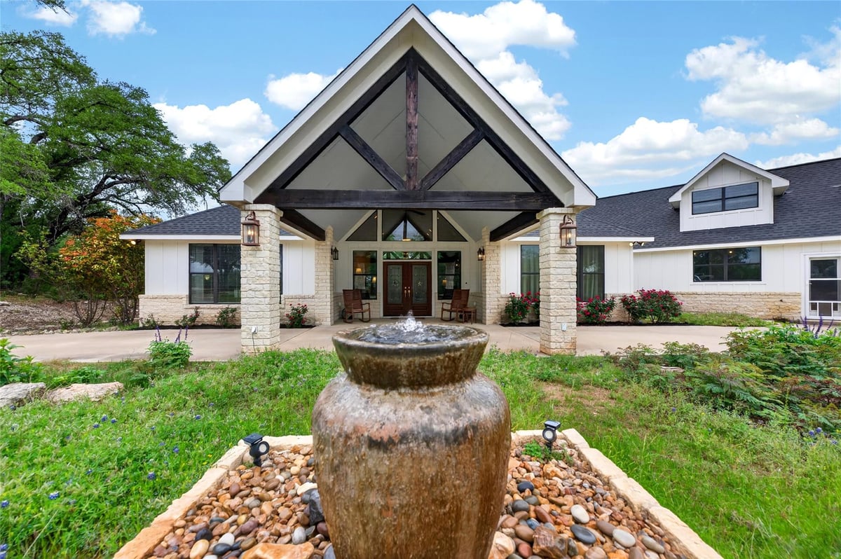 1508 Successor Rd - front exterior - Luxury home in Paleface Ranch Sec 02B, Spicewood, TX