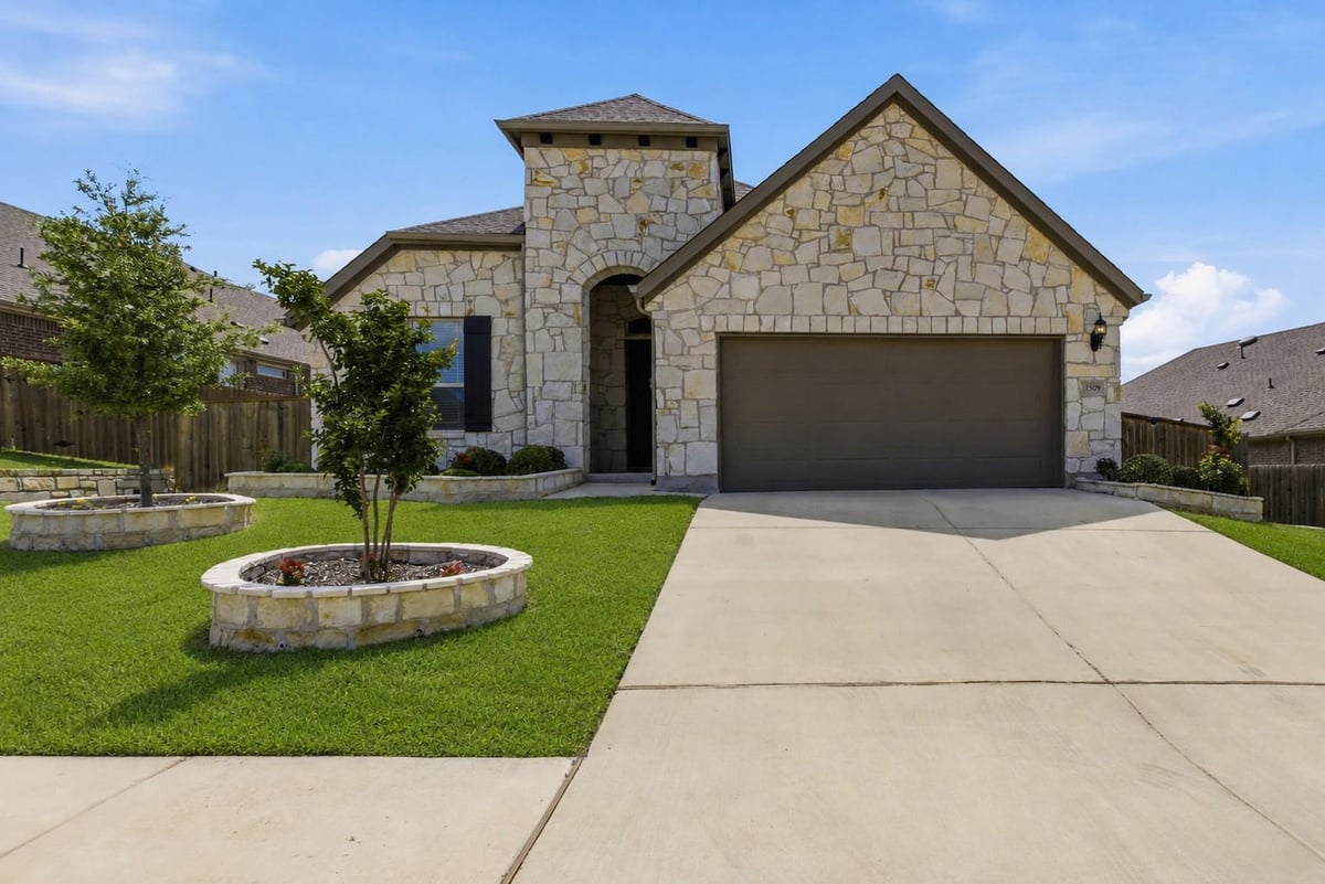 View 1509 Ridge Runner DR in Shadow Canyon Ph 3 1509 Ridge Runner DR - front exterior - Luxury home in Shadow Canyon Ph 3, Georgetown, TX