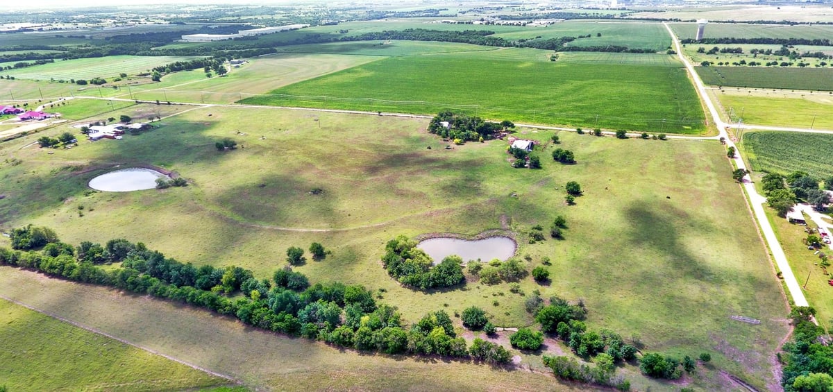 View 151 County Road 398 Rd in Samuel Pharass Surv Abs 496 151 County Road 398 Rd - aerial view with 151 County Road 398 Rd in Taylor - Luxury lot in Samuel Pharass Surv Abs 496, Ta...