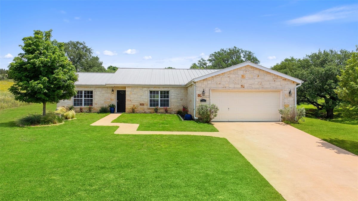 151 Uplift - front exterior - Luxury home in Horseshoe Bay West, Horseshoe Bay, TX