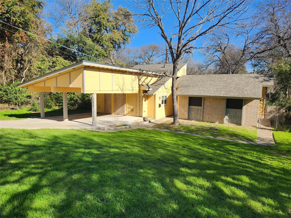 View 1510 Rockdale CIR Unit #A in Southridge Sec 05 1510 Rockdale CIR Unit #A - property photo 1 - Luxury home in Southridge Sec 05, Austin, TX