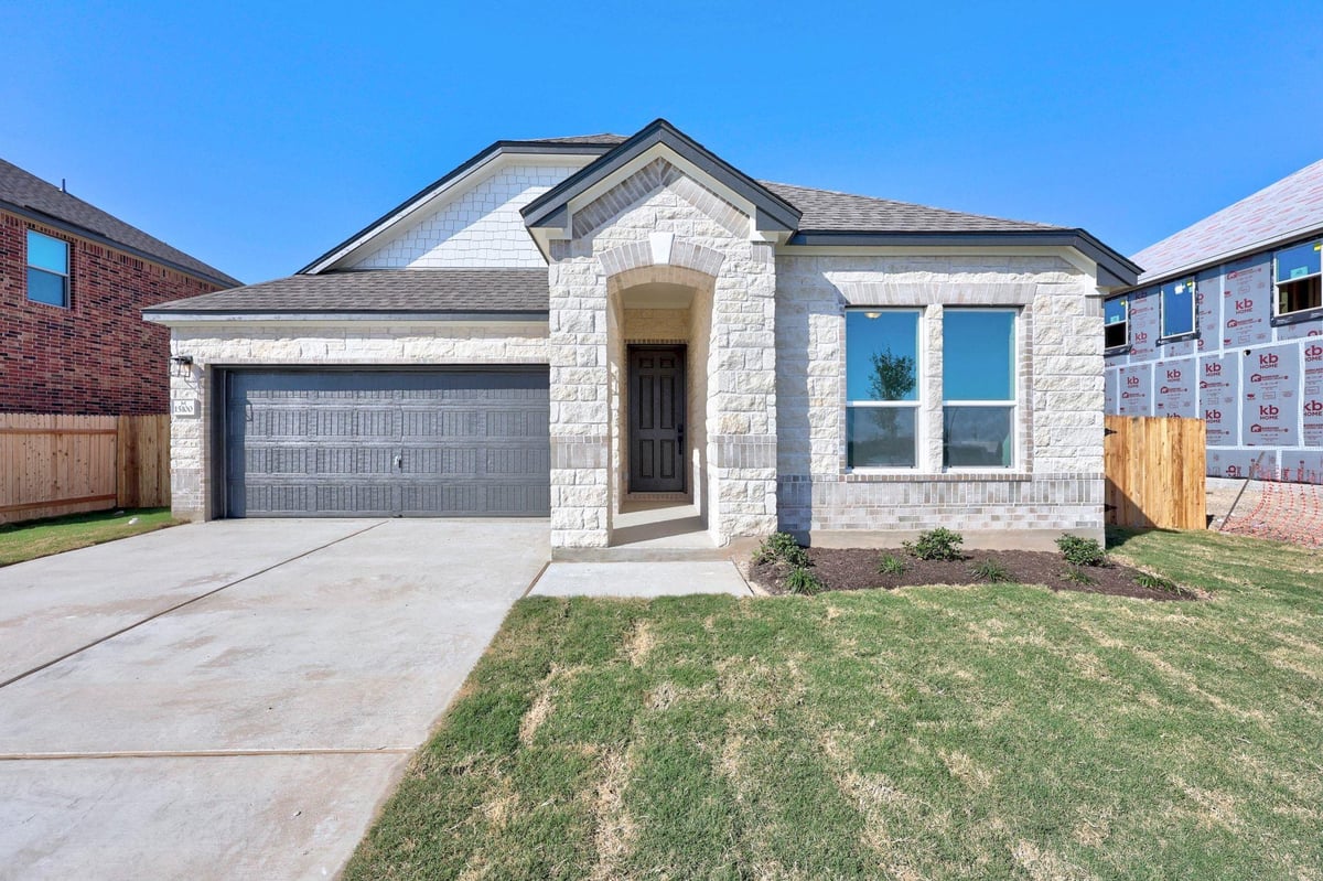 15100 Garrano WAY - front exterior - Luxury home in Mustang Valley, Manor, TX