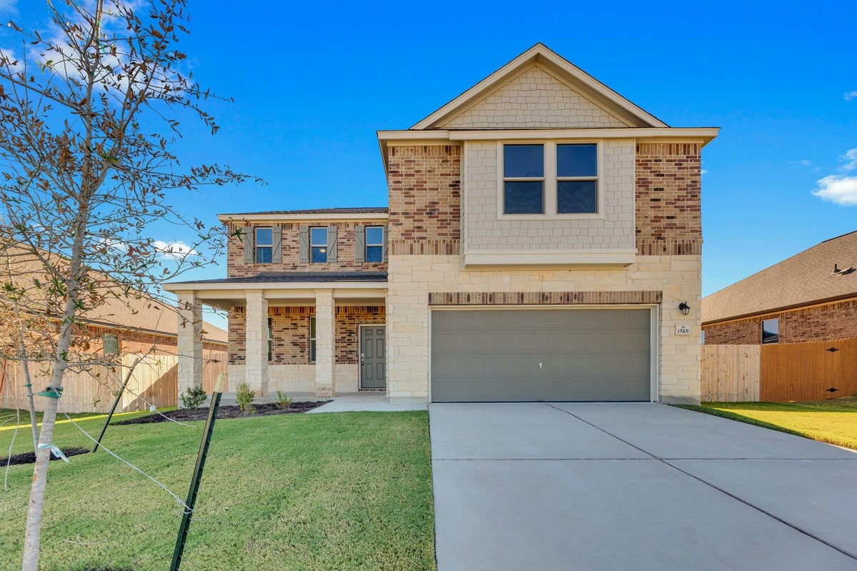 View 15101 Kiger Mustang Dr in Mustang Valley 15101 Kiger Mustang Dr - property photo 1 - Luxury home in Mustang Valley, Manor, TX