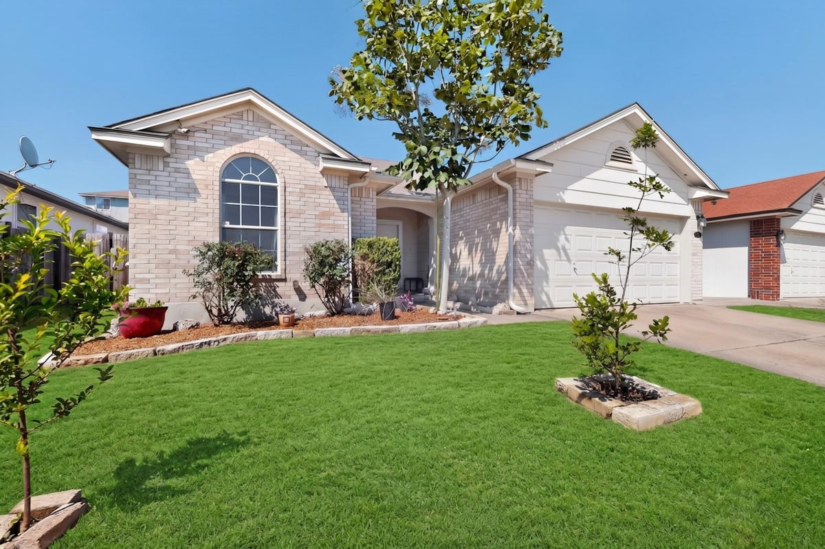 View 15104 Mimebark WAY in Forest Bluff Sec 04 15104 Mimebark WAY - property photo 1 - Luxury home in Forest Bluff Sec 04, Austin, TX