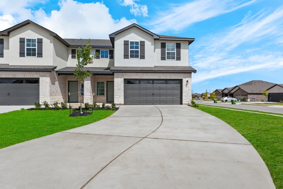 View 15116-B Afleet Alex ST in PALOMINO 15116-B Afleet Alex ST - front exterior - Luxury home in PALOMINO, Manor, TX