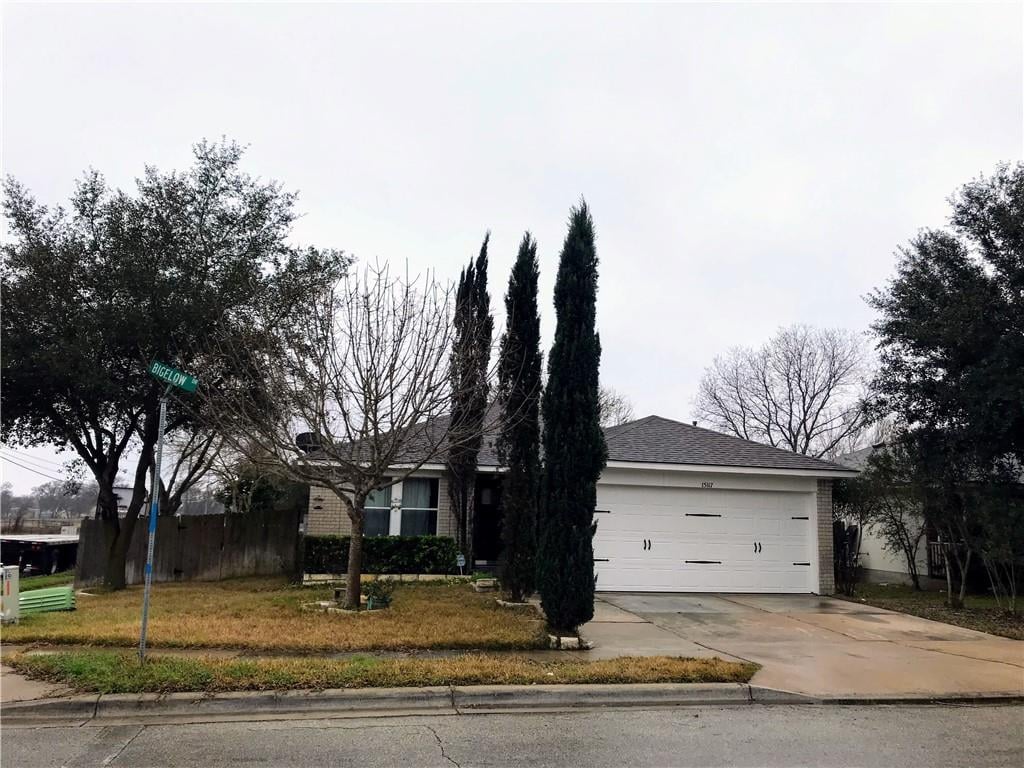 View 15117 Bigelow Dr in Forest Bluff Sec 02 15117 Bigelow Dr - front exterior - Luxury home in Forest Bluff Sec 02, Austin, TX