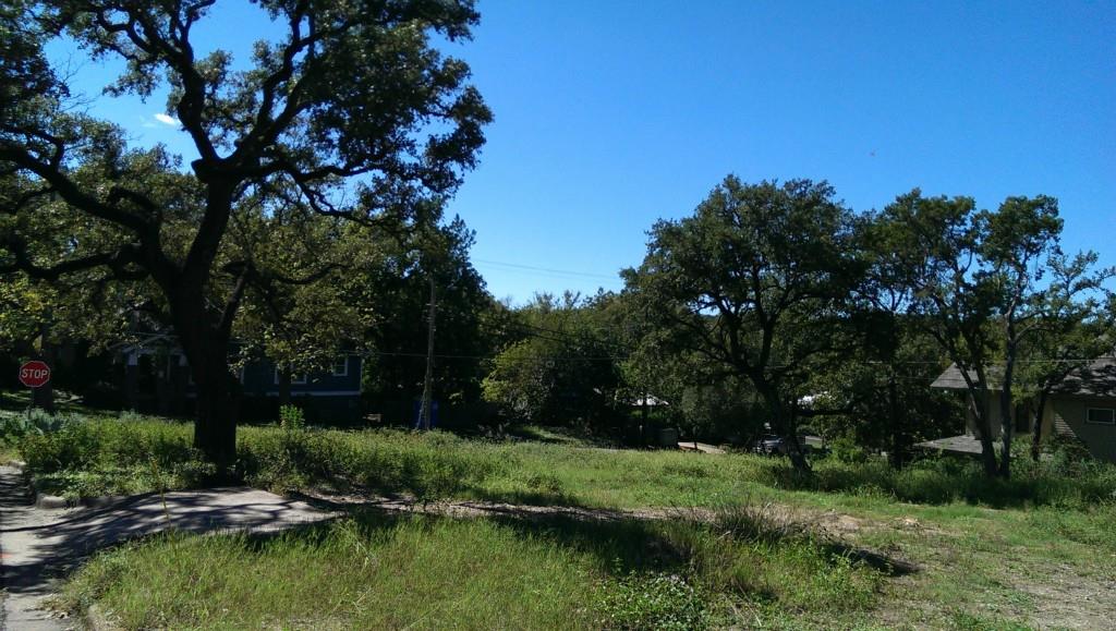 View 1512 Alta Vista Ave in Travis Heights 1512 Alta Vista Ave - front exterior - Luxury lot in Travis Heights, Austin, TX