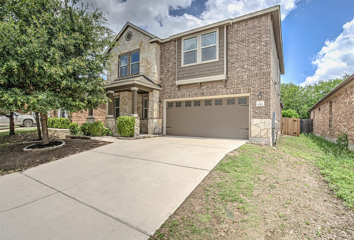 View 1512 Berlin Ln in Retreat At Tech Ridge Sec 1 Th 1512 Berlin Ln - front exterior - Luxury home in Retreat At Tech Ridge Sec 1 Th, Austin, TX