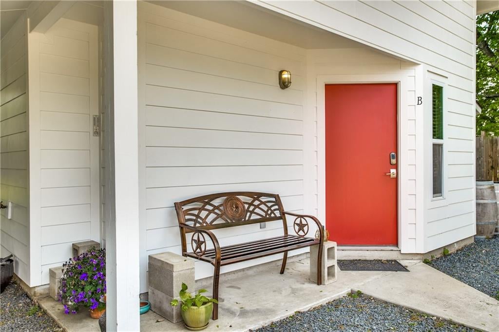 View 1513 Morgan LN Unit #B in 1513 Morgan Lane Condo 1513 Morgan LN Unit #B - property photo 1 - Luxury home in 1513 Morgan Lane Condo, Austin, TX