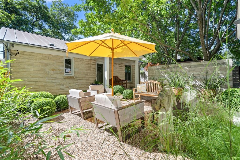 View 1514 Kinney Ave in Barton Heights B 1514 Kinney Ave - front exterior - Luxury home in Barton Heights B, Austin, TX