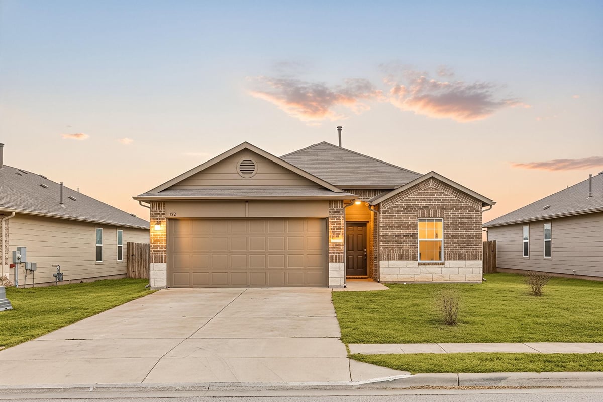 View 152 Cibolo Creek Dr in Creekside Village Sec 3 152 Cibolo Creek Dr - front exterior - Luxury home in Creekside Village Sec 3, Kyle, TX
