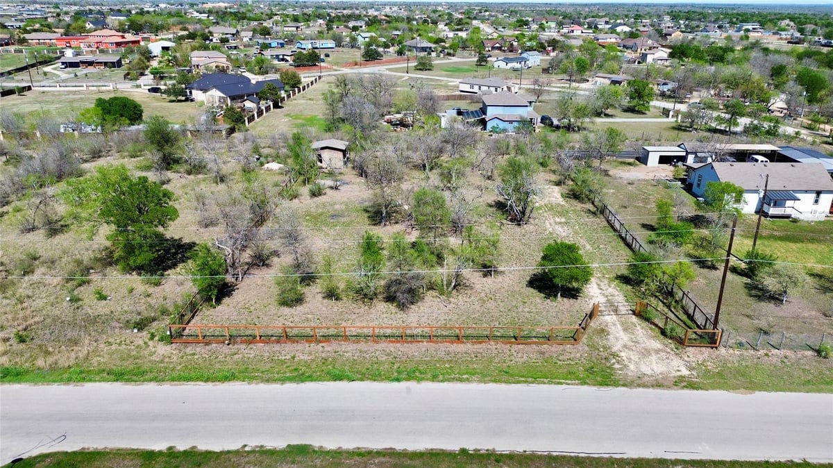 View 152 Cuernavaca Dr in Rio Vista Ranch Sec Four 152 Cuernavaca Dr - property photo 1 - Luxury lot in Rio Vista Ranch Sec Four, Del Valle, TX
