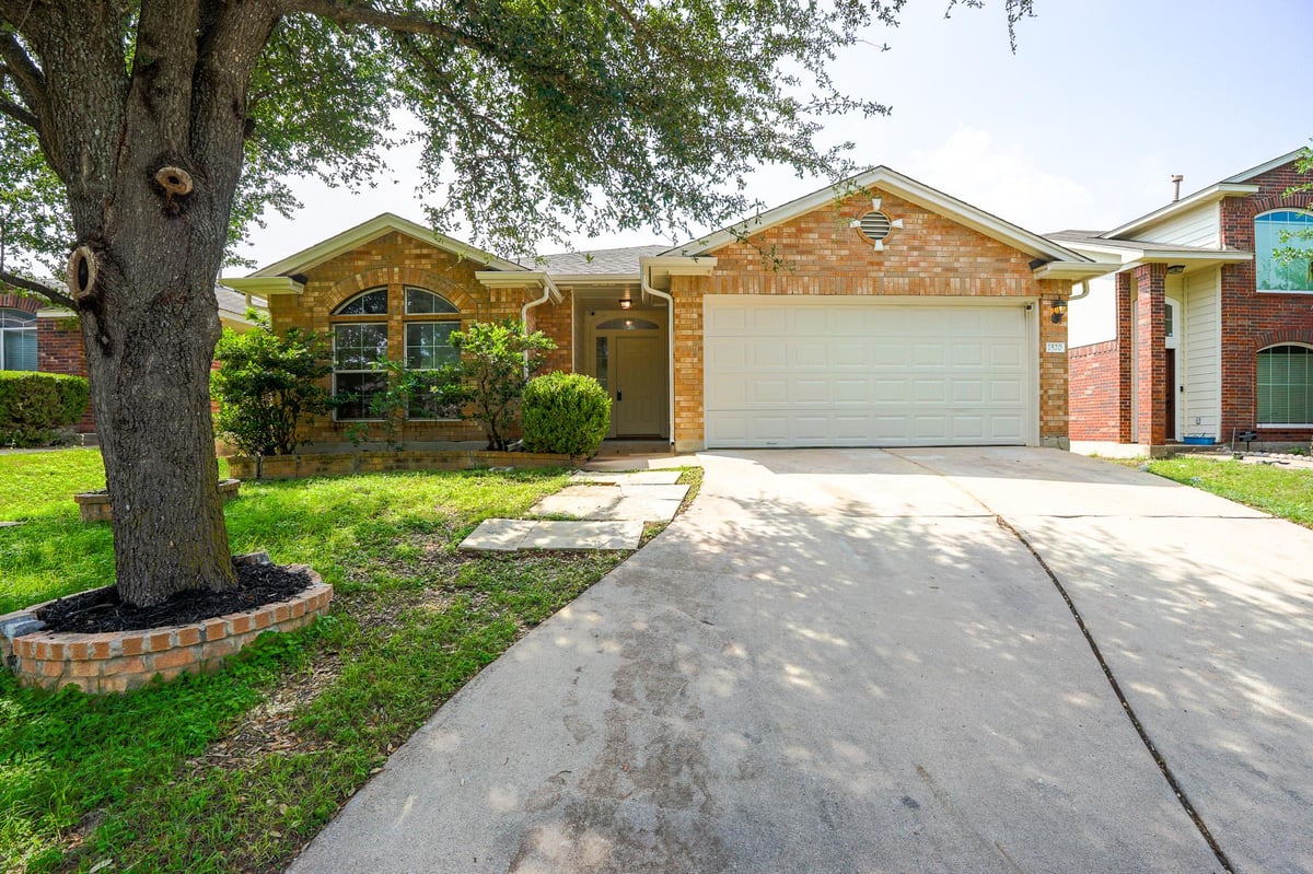View 1520 Darjeeling Dr in Gaston-Sheldon Sec 05 1520 Darjeeling Dr - front exterior - Luxury home in Gaston-Sheldon Sec 05, Pflugerville, TX