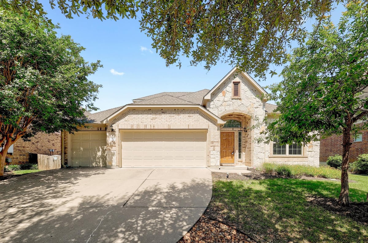 1521 Naranjo DR - property photo 1 - Luxury home in Georgetown Village Sec 09 Ph 01 Pud, Georgetown, TX