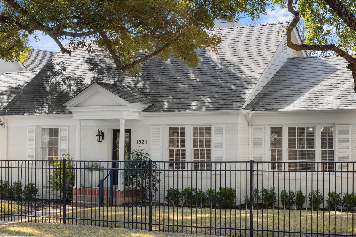 View 1521 W 32nd St in Brykerwoods B 1521 W 32nd St - front exterior - Luxury home in Brykerwoods B, Austin, TX