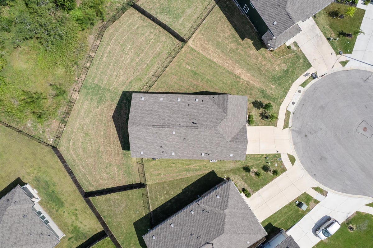 View 15212 Purple Drop CV in Sun Chase South Sec 8 15212 Purple Drop CV - property photo 1 - Luxury home in Sun Chase South Sec 8, Del Valle, TX