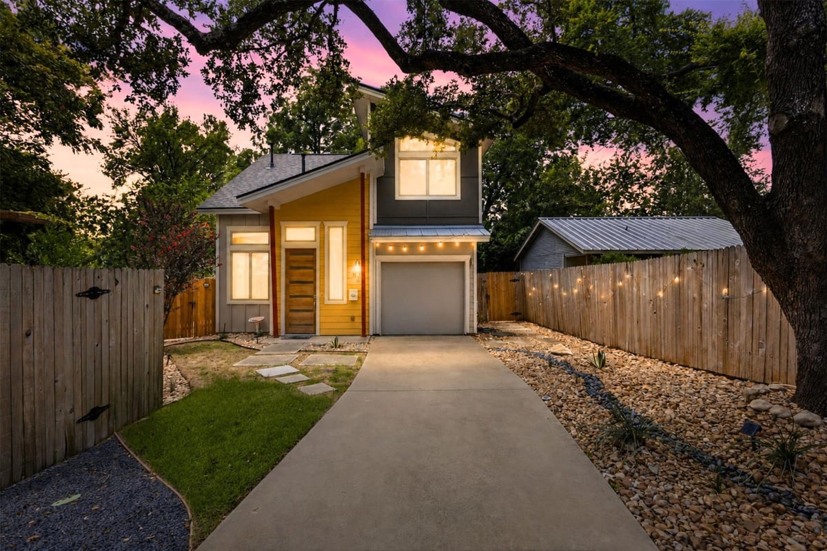 View 1527 Madison Ave Unit #B in 1527 Madison Condo 1527 Madison Ave Unit #B - property photo 1 - Luxury home in 1527 Madison Condo, Austin, TX