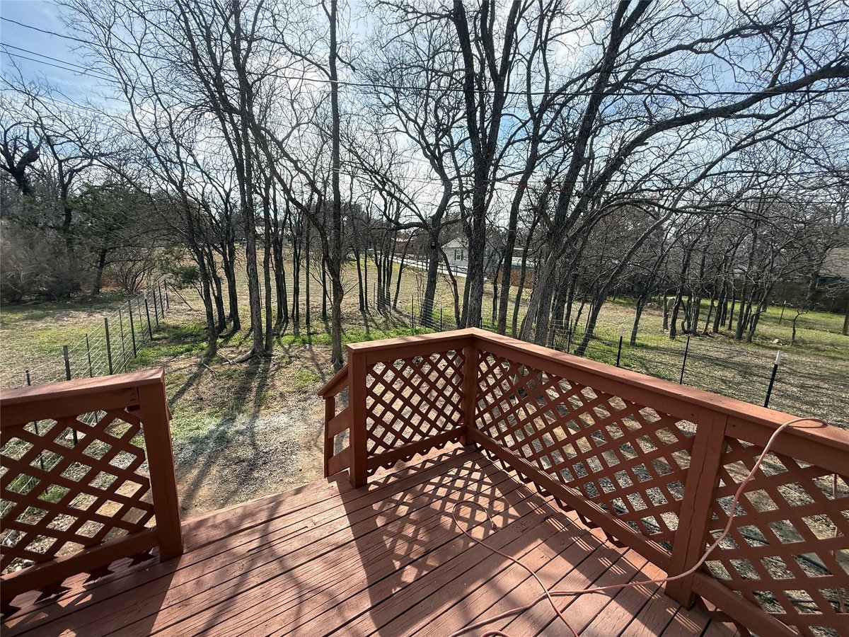 View 1534 Navajo Trl in Granite Shoals Lake Shore 1534 Navajo Trl - property photo 1 - Luxury home in Granite Shoals Lake Shore, Kingsland, TX