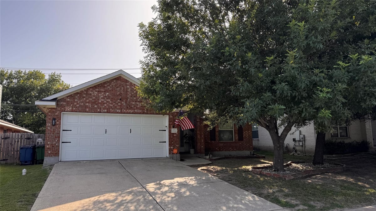 1536 Lorson LOOP - front exterior - Luxury home in Stoney Brook Sec 04, Round Rock, TX